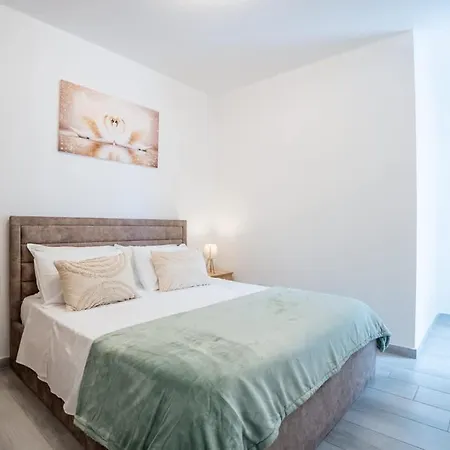 Sandy Steps Two-bed - Family Cove * Shëngjin